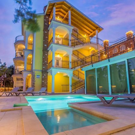 Palace Paulina Apartments Novi Vinodolski Eksteriør bilde