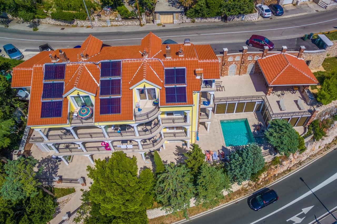 Palace Paulina Apartments Novi Vinodolski Eksteriør bilde